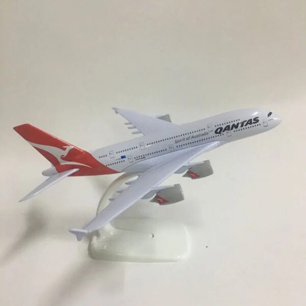 Airline Model Australia Qantas Airbus A380 (20cm) metal 1:300 Scale Alloy Aircraft