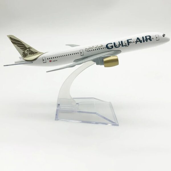 Gulf Air Boeing B787 Airplane Model - 16cm Metal Aircraft Replica for decoration