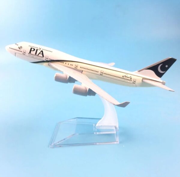 PIA Airlines Model Metal 16 cm Airplane Model with stand Metal Aircrafts for office  and home decoration